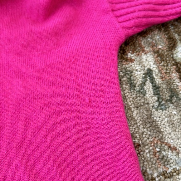 Vineyard Vines Women’s Pink Wool/Cashmere Sweater - Picture 5 of 6